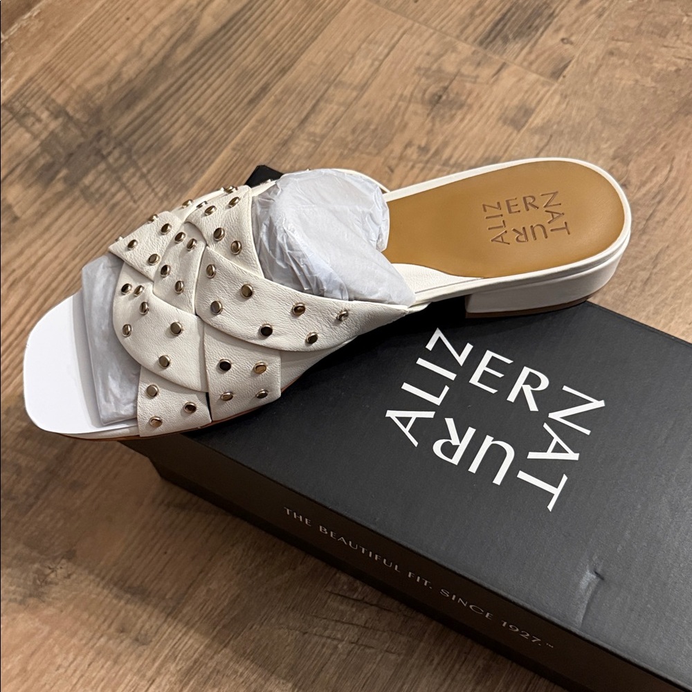 🆕 Naturalizer Morena White Studded Mules